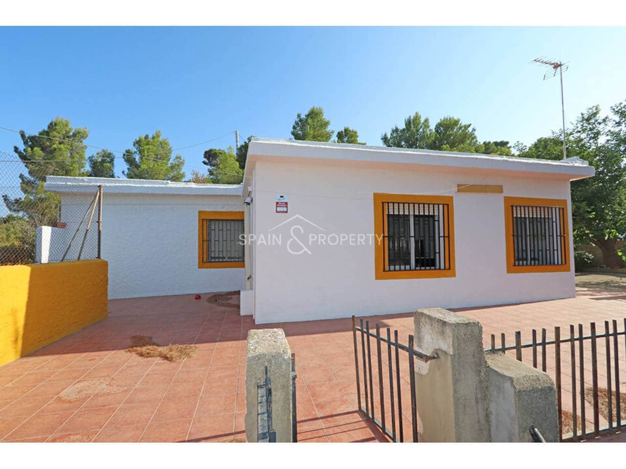 4 bedroom Villa for sale in Montroy with pool garage - € 195,000 (Ref: 10157089)