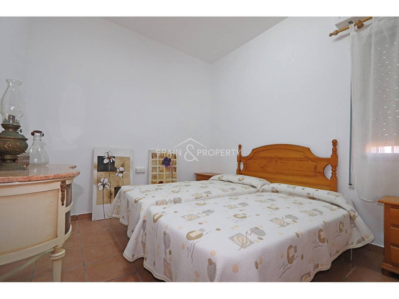 4 bedroom Villa for sale in Montroy with pool garage - € 195,000 (Ref: 10157089)