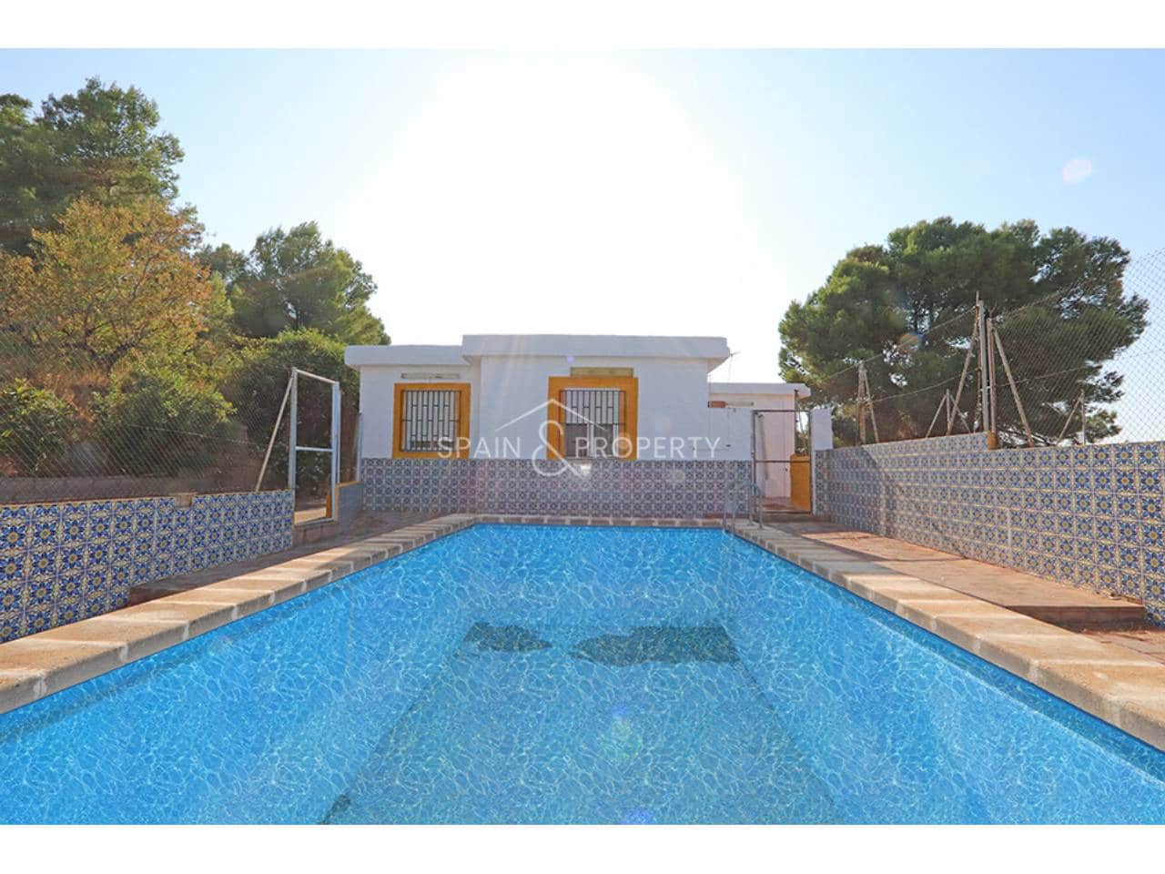 4 bedroom Villa for sale in Montroy with pool garage - € 195,000 (Ref: 10157089)