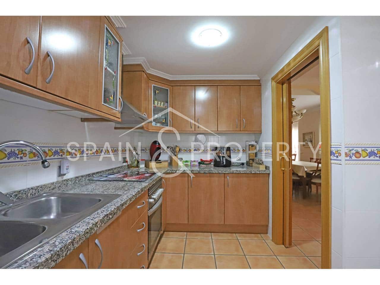 3 soveværelse Villa til salg i Montserrat med swimmingpool - € 280.000 (Ref: 8896101)