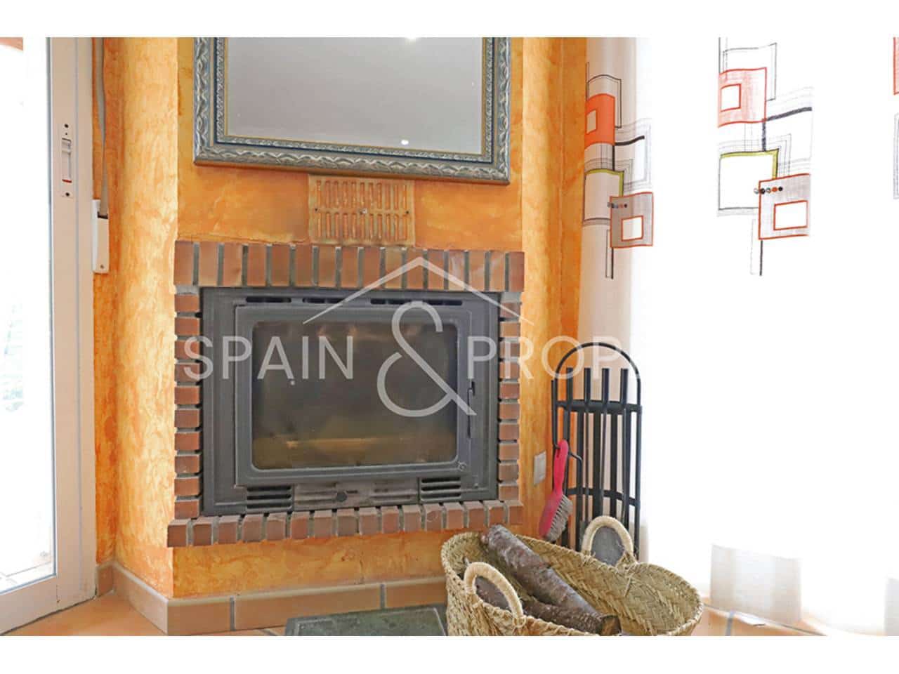 3 soveværelse Villa til salg i Montserrat med swimmingpool - € 280.000 (Ref: 8896101)