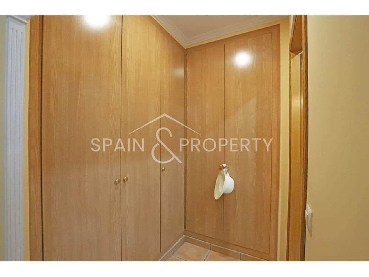 3 soveværelse Villa til salg i Montserrat med swimmingpool - € 280.000 (Ref: 8896101)