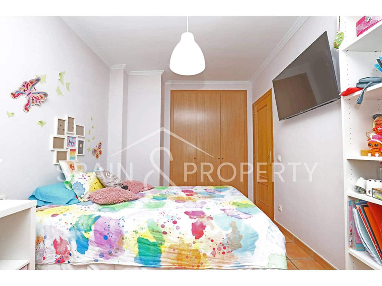 3 soveværelse Villa til salg i Montserrat med swimmingpool - € 280.000 (Ref: 8896101)