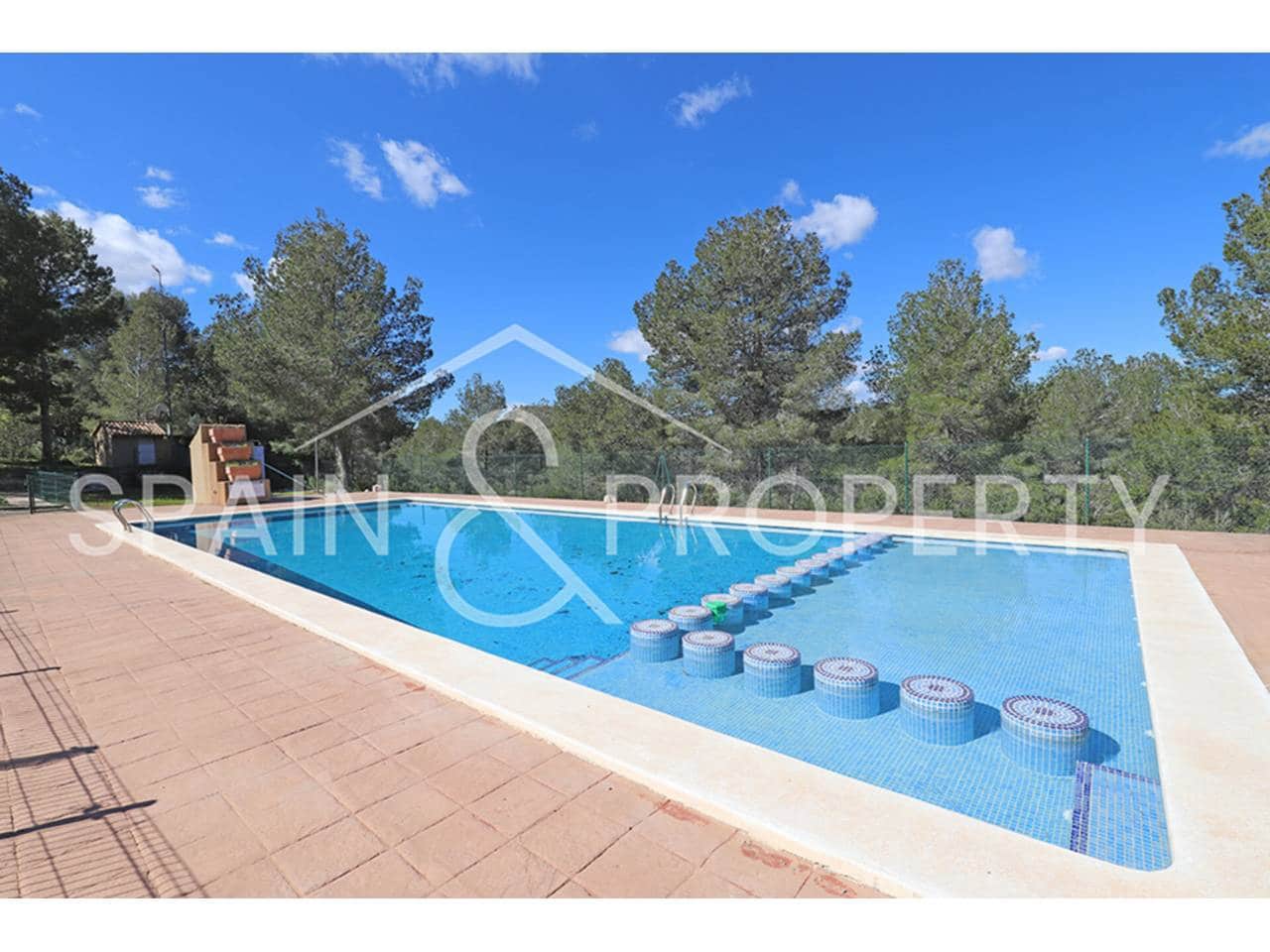 3 soveværelse Villa til salg i Montserrat med swimmingpool - € 280.000 (Ref: 8896101)