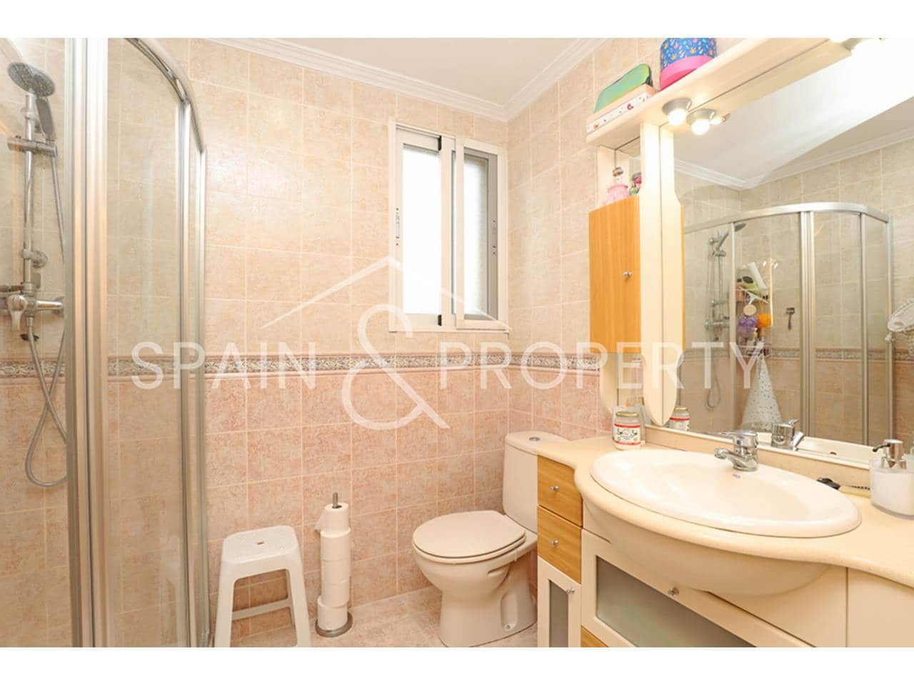 3 soveværelse Villa til salg i Montserrat med swimmingpool - € 280.000 (Ref: 8896101)