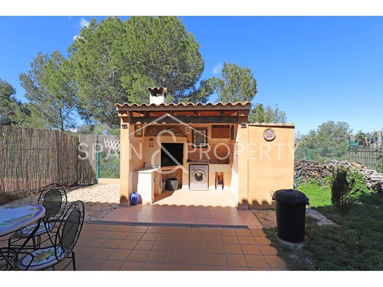 3 soveværelse Villa til salg i Montserrat med swimmingpool - € 280.000 (Ref: 8896101)