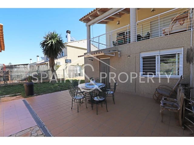 3 soveværelse Villa til salg i Montserrat med swimmingpool - € 280.000 (Ref: 8896101)