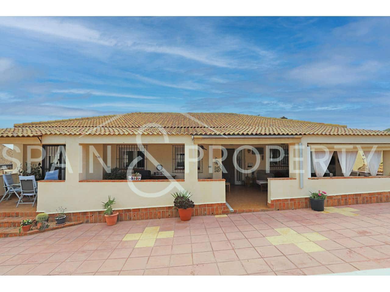 6 chambre Villa/Maison à vendre à Turis avec piscine garage - 329 950 € (Ref: 8938323)