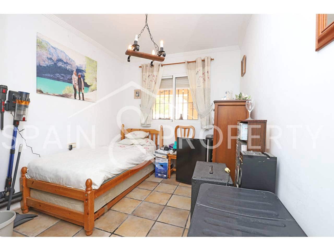 6 chambre Villa/Maison à vendre à Turis avec piscine garage - 329 950 € (Ref: 8938323)