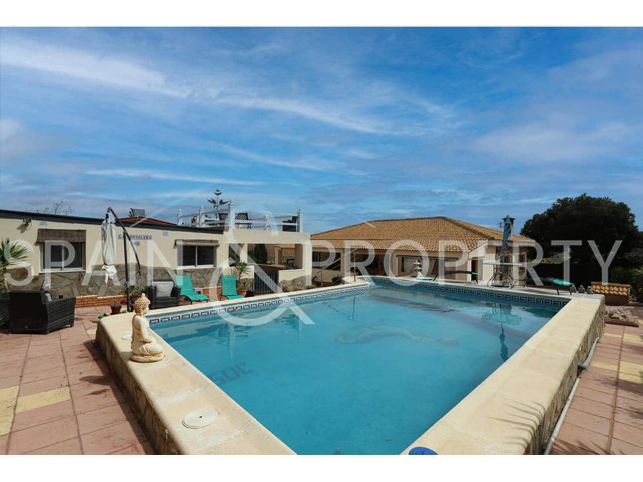 6 chambre Villa/Maison à vendre à Turis avec piscine garage - 329 950 € (Ref: 8938323)