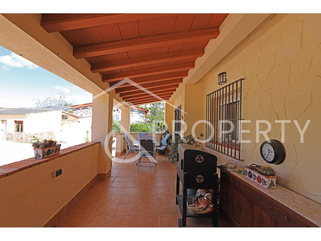 6 chambre Villa/Maison à vendre à Turis avec piscine garage - 329 950 € (Ref: 8938323)