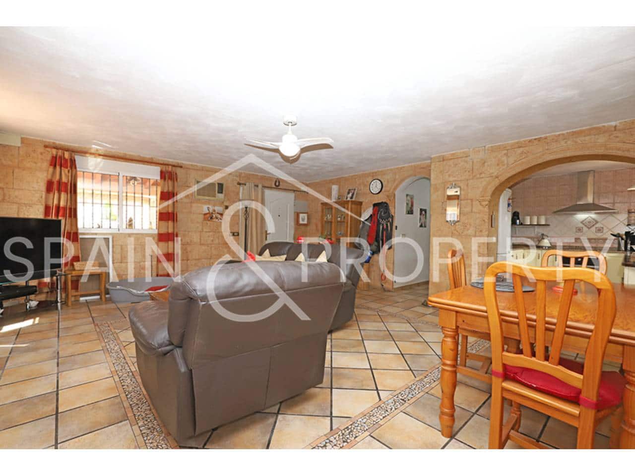 6 chambre Villa/Maison à vendre à Turis avec piscine garage - 329 950 € (Ref: 8938323)