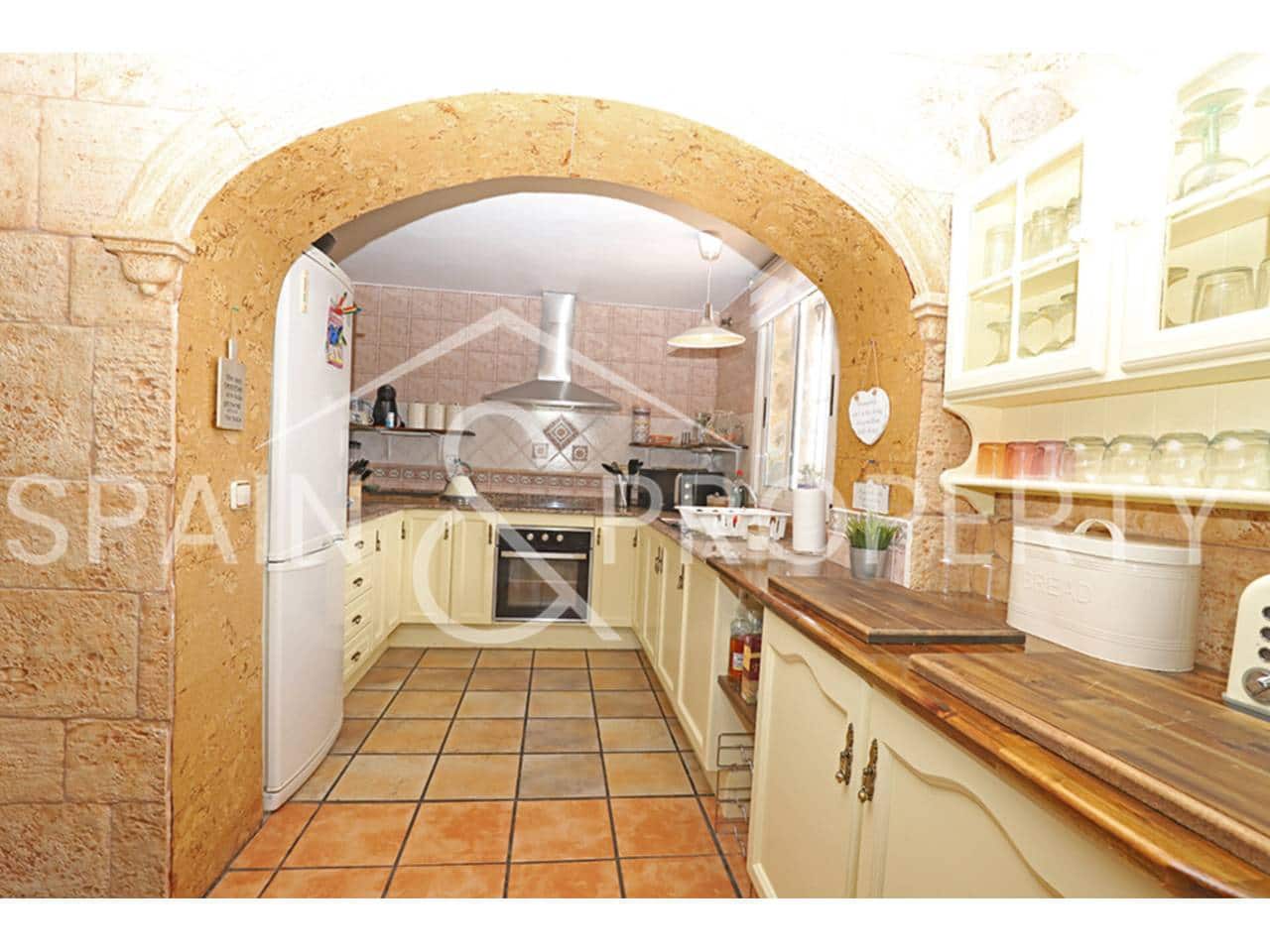 6 chambre Villa/Maison à vendre à Turis avec piscine garage - 329 950 € (Ref: 8938323)