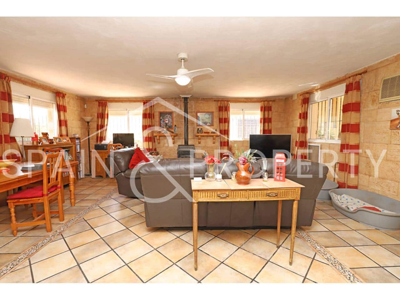 6 chambre Villa/Maison à vendre à Turis avec piscine garage - 329 950 € (Ref: 8938323)