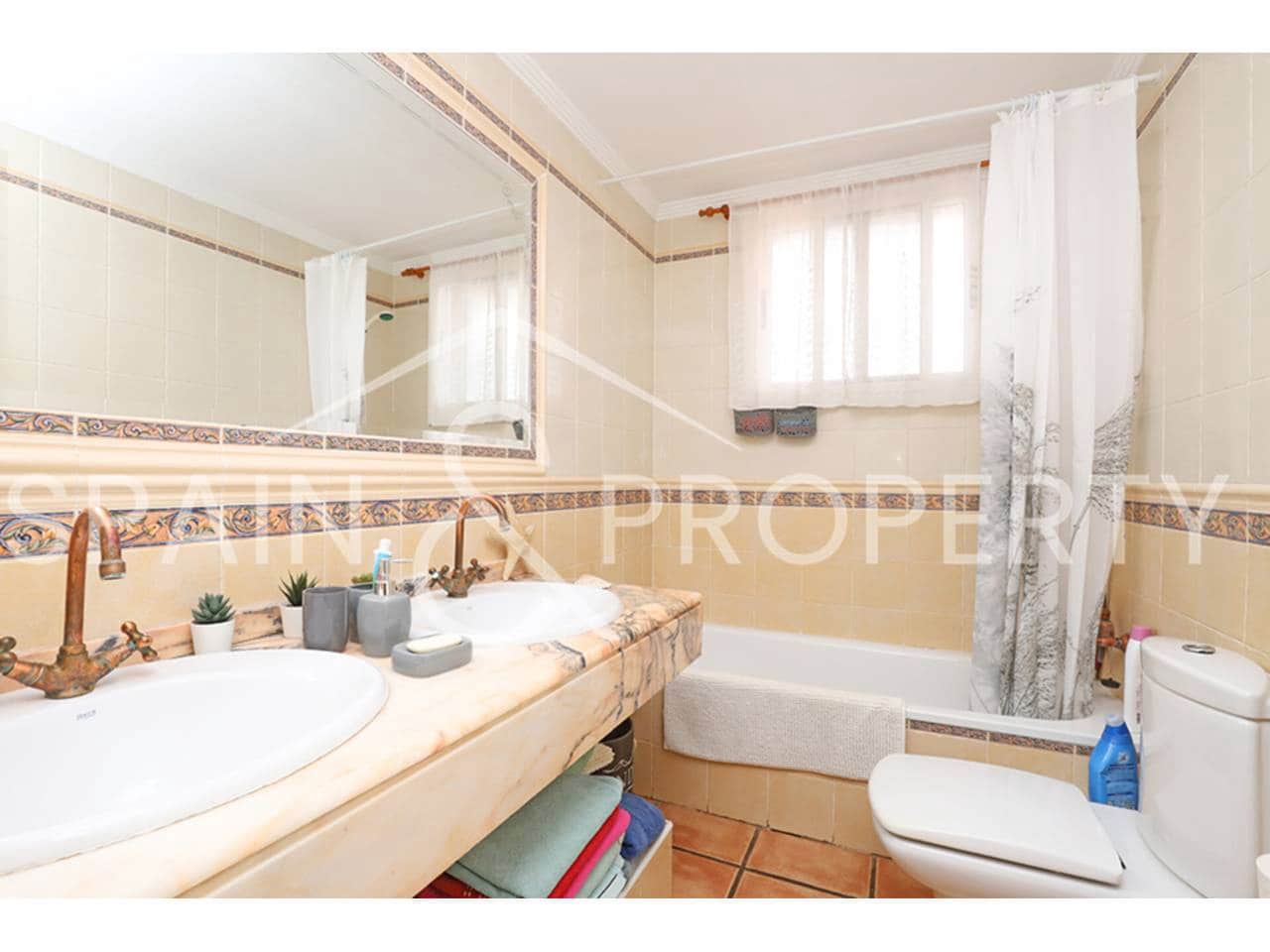 6 chambre Villa/Maison à vendre à Turis avec piscine garage - 329 950 € (Ref: 8938323)