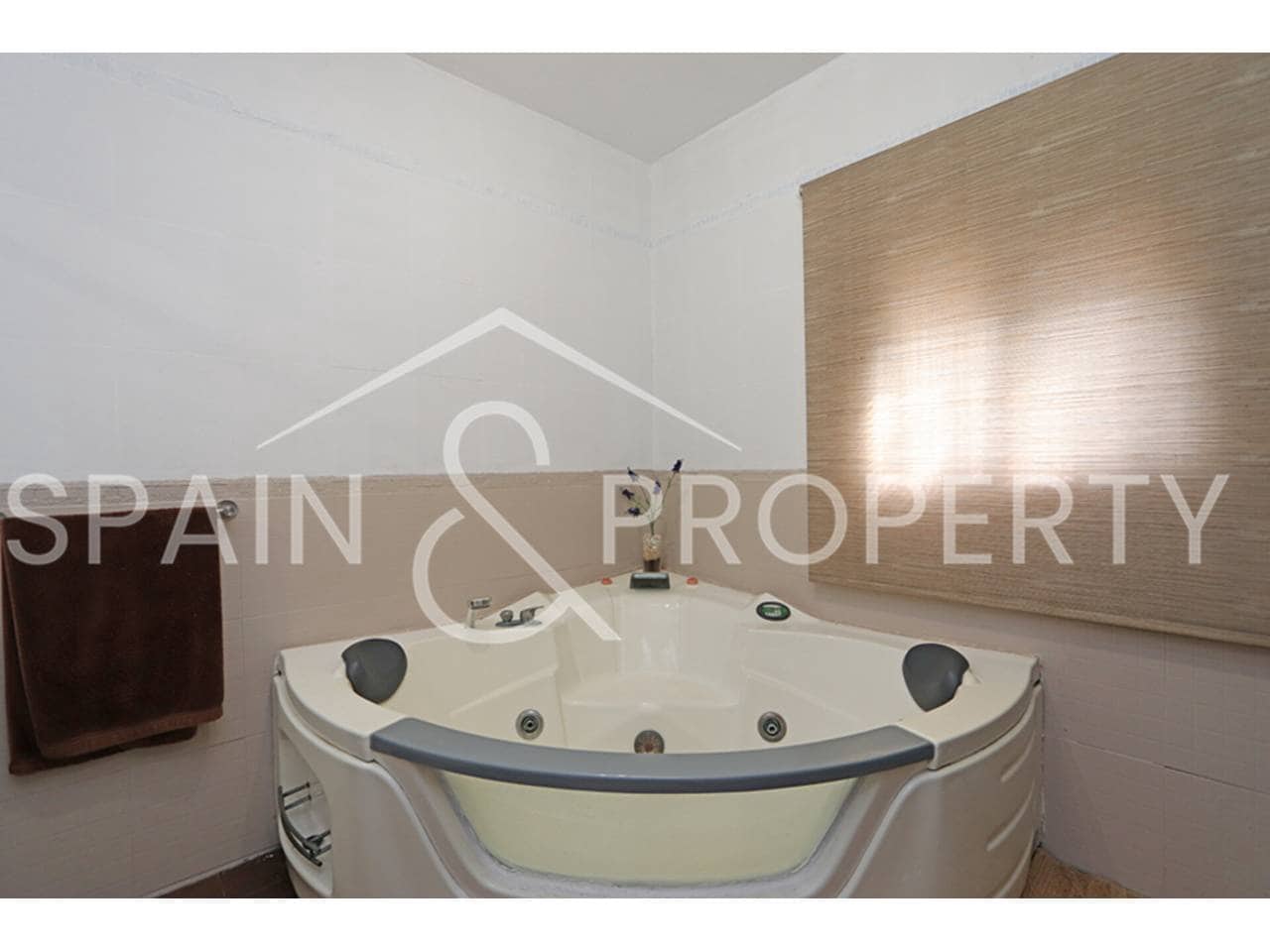 3 soveværelse Villa til salg i Montroy - € 240.000 (Ref: 8971753)