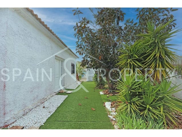3 bedroom Villa for sale in Montroy - € 240,000 (Ref: 8971753)