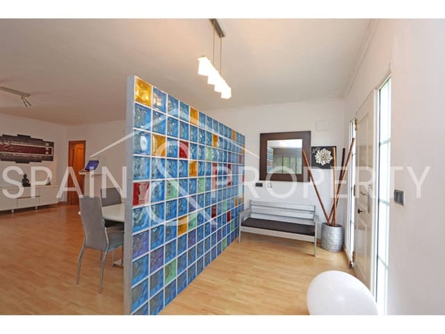 3 bedroom Villa for sale in Montroy - € 240,000 (Ref: 8971753)