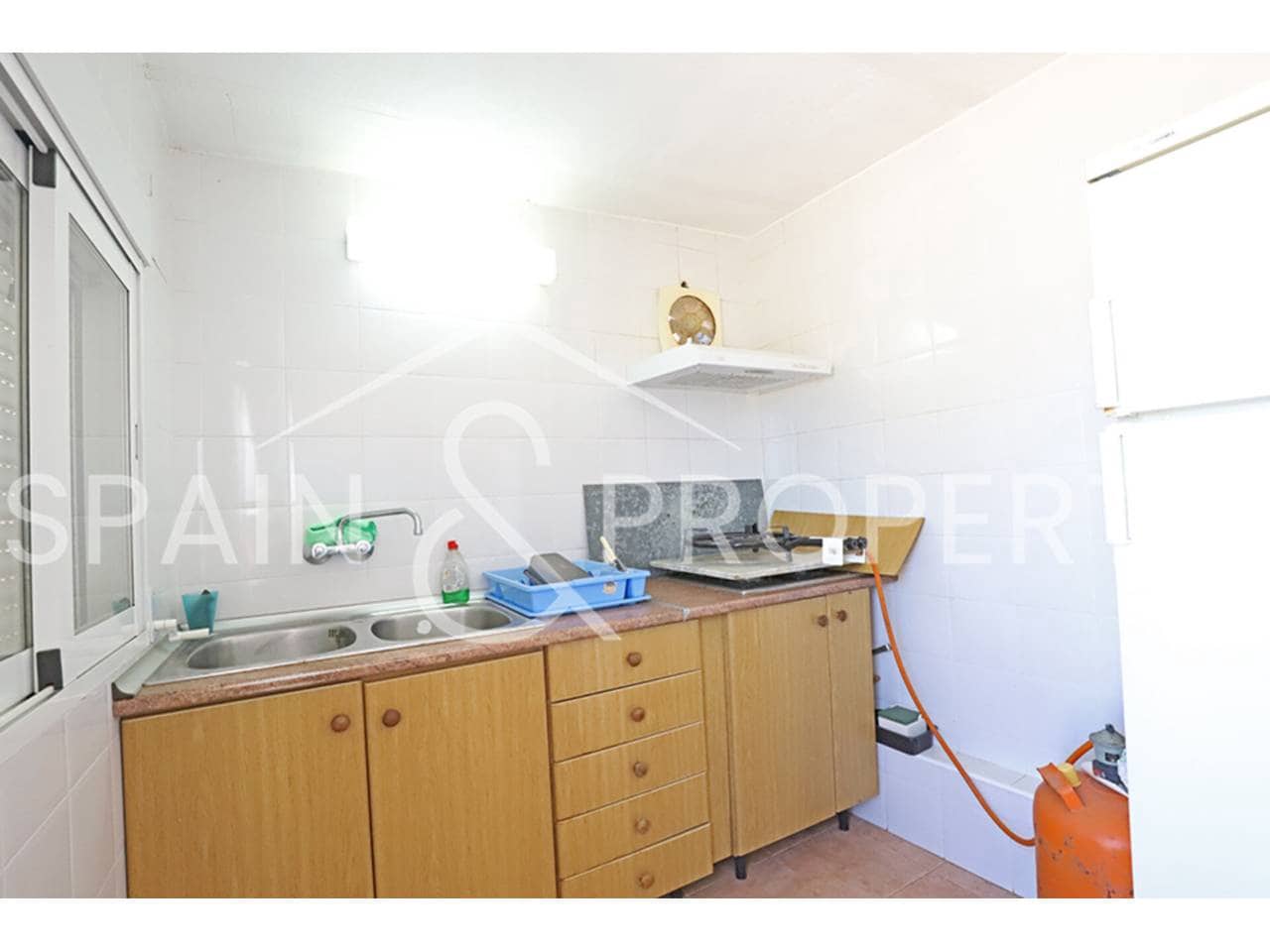 3 soveværelse Villa til salg i Montserrat med swimmingpool garage - € 220.000 (Ref: 9036252)