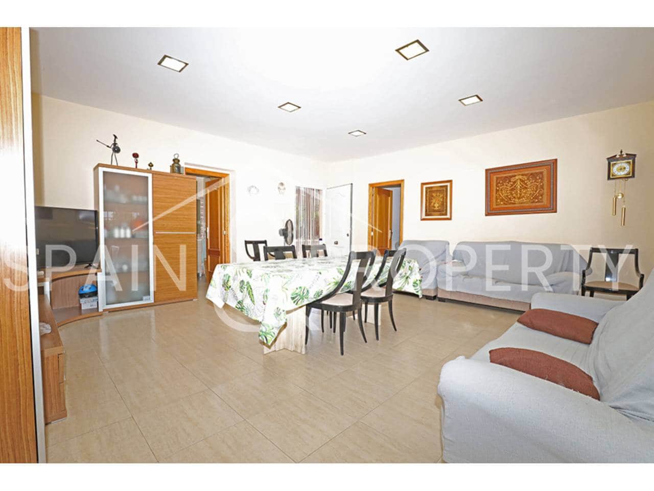 3 soveværelse Villa til salg i Montserrat med swimmingpool garage - € 220.000 (Ref: 9036252)