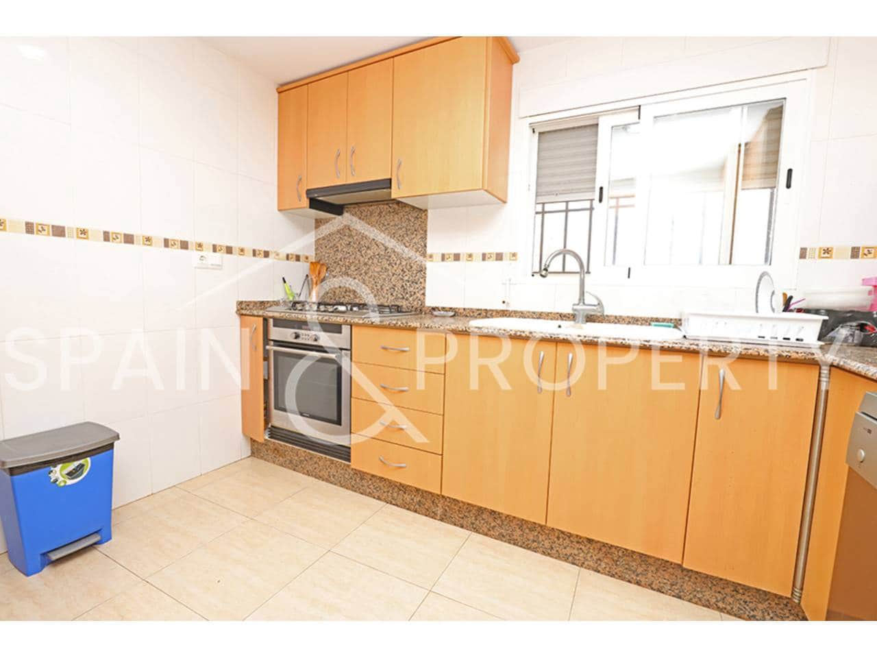 3 soveværelse Villa til salg i Montserrat med swimmingpool garage - € 220.000 (Ref: 9036252)