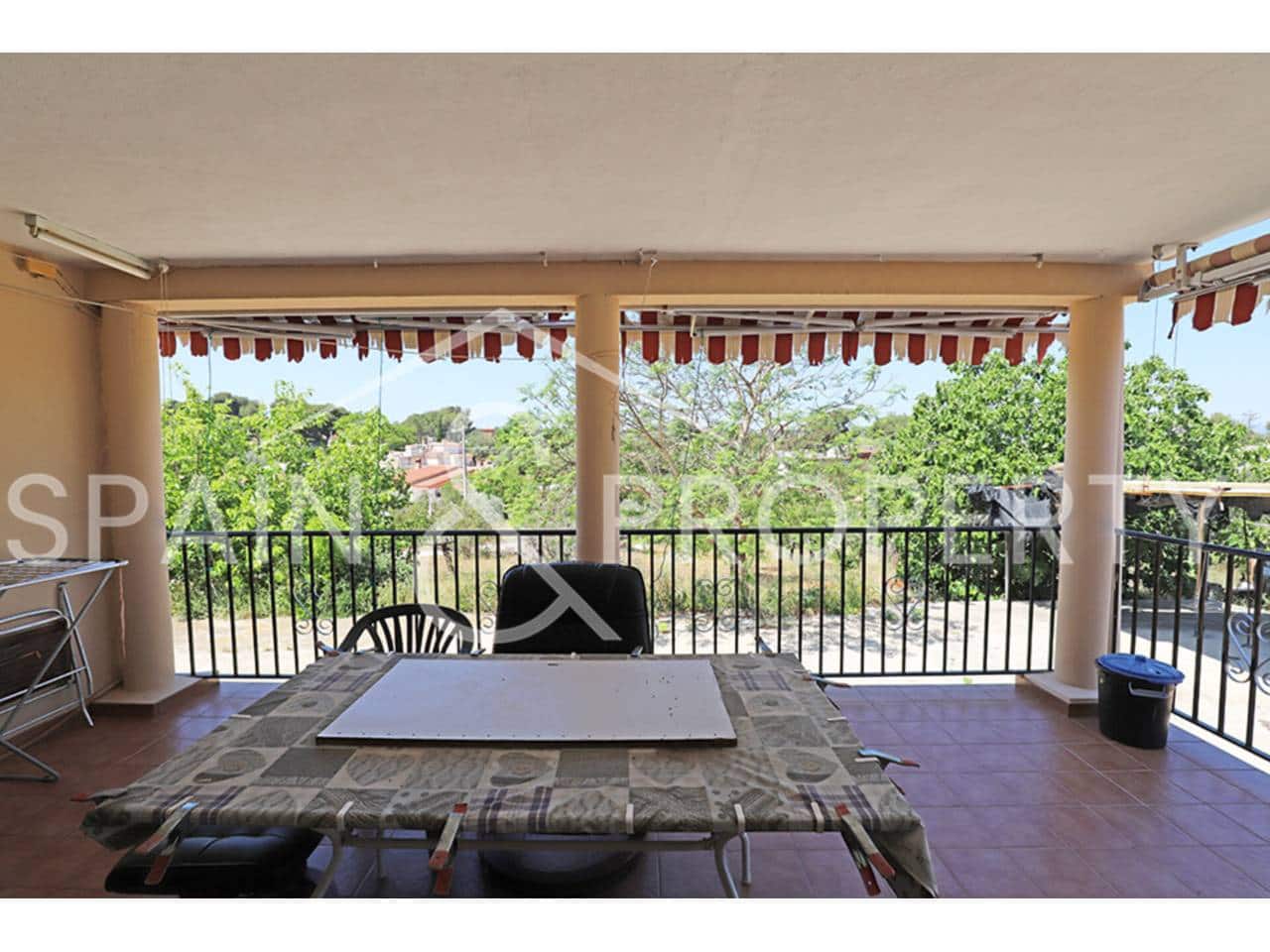 3 soveværelse Villa til salg i Montserrat med swimmingpool garage - € 220.000 (Ref: 9036252)