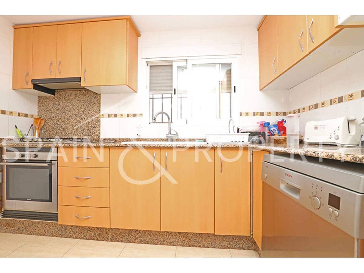 3 soveværelse Villa til salg i Montserrat med swimmingpool garage - € 220.000 (Ref: 9036252)