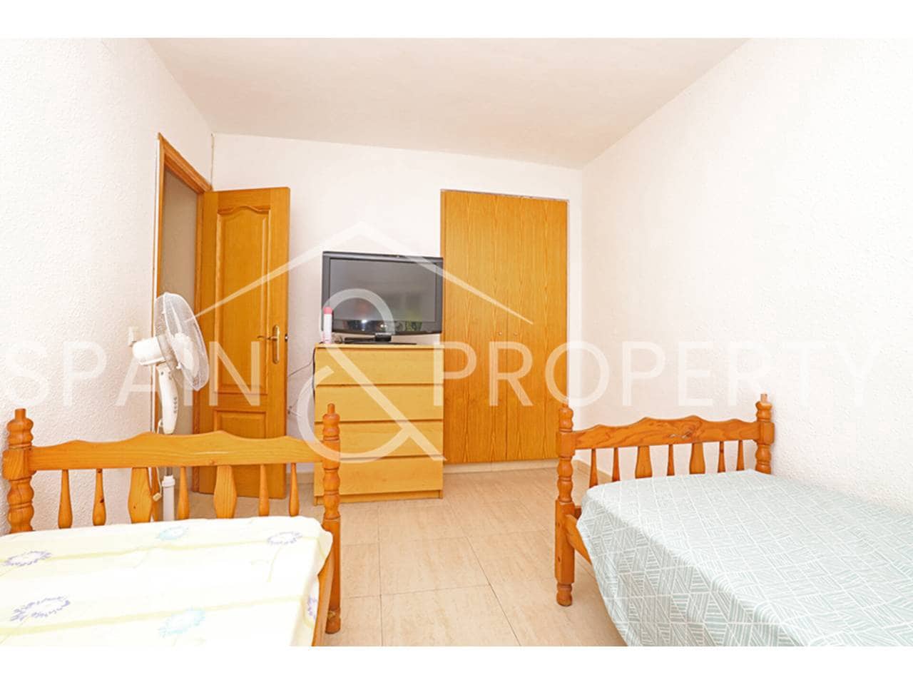 3 soveværelse Villa til salg i Montserrat med swimmingpool garage - € 220.000 (Ref: 9036252)