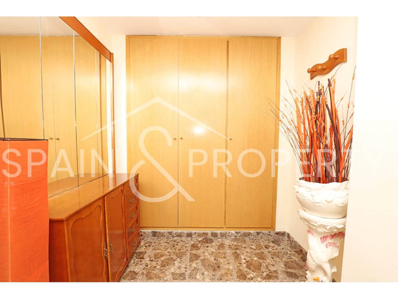 3 soveværelse Lejlighed til salg i Montserrat med garage - € 185.000 (Ref: 9206164)