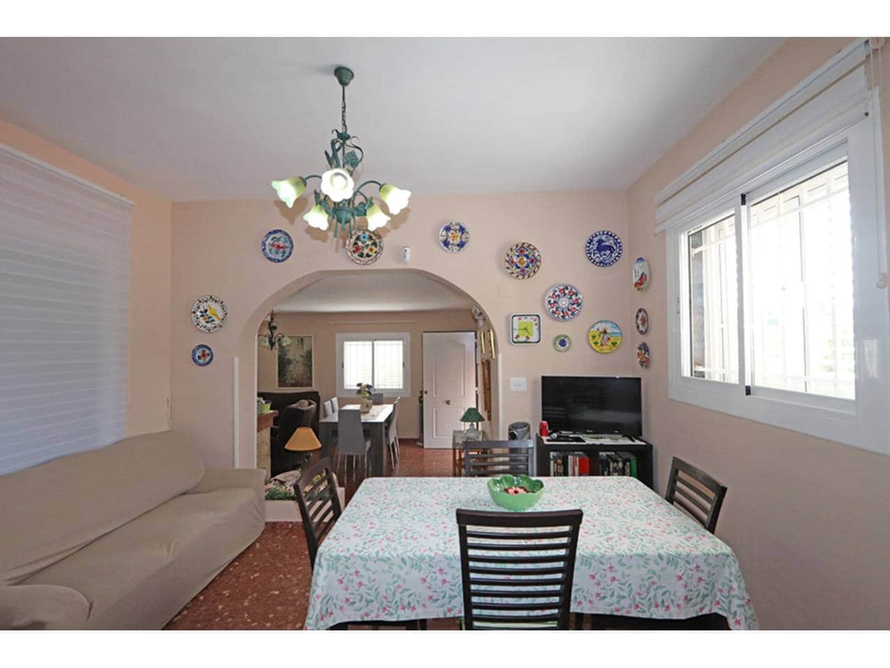 4 chambre Villa/Maison à vendre à Turis avec piscine garage - 315 000 € (Ref: 9208008)