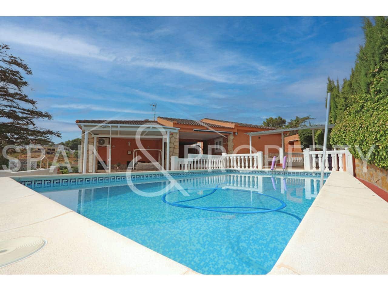 4 chambre Villa/Maison à vendre à Turis avec piscine garage - 315 000 € (Ref: 9208008)