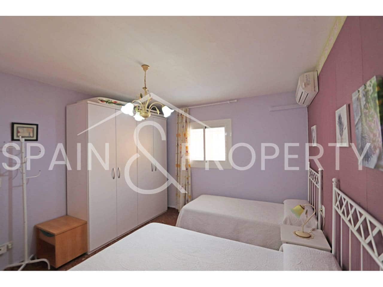 4 chambre Villa/Maison à vendre à Turis avec piscine garage - 315 000 € (Ref: 9208008)