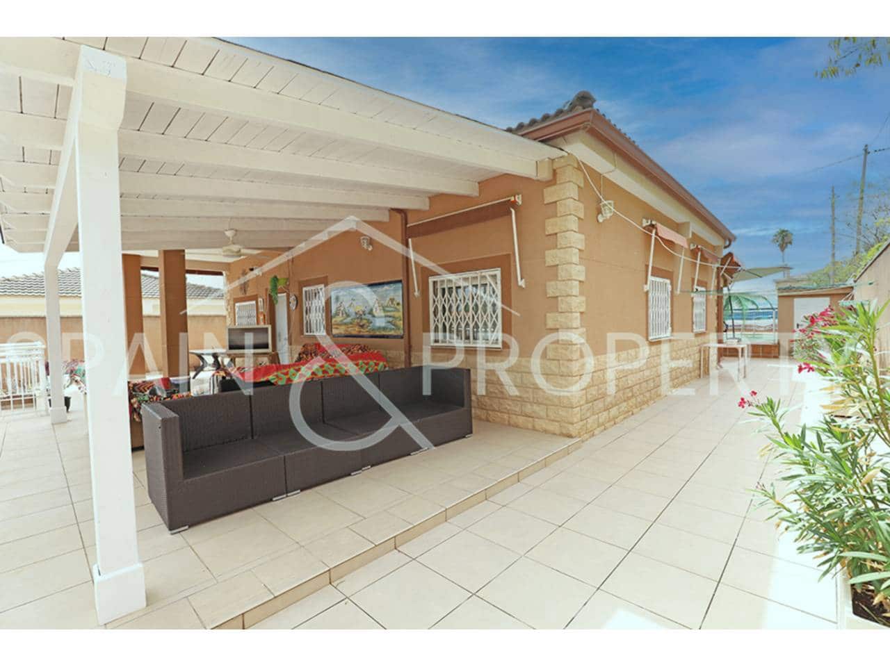 3 soveværelse Villa til salg i Montserrat med garage - € 380.000 (Ref: 9218565)