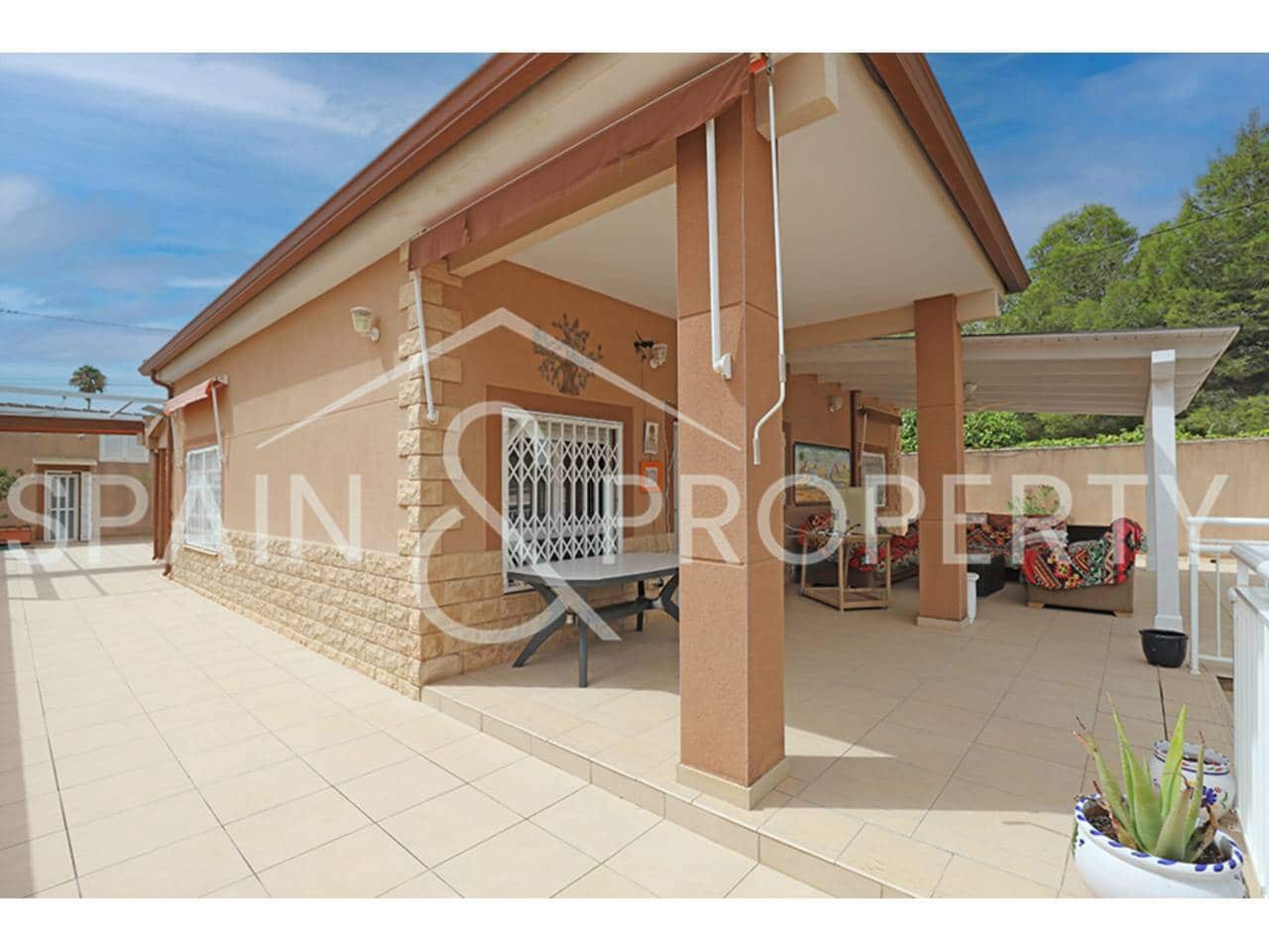 3 soveværelse Villa til salg i Montserrat med garage - € 380.000 (Ref: 9218565)