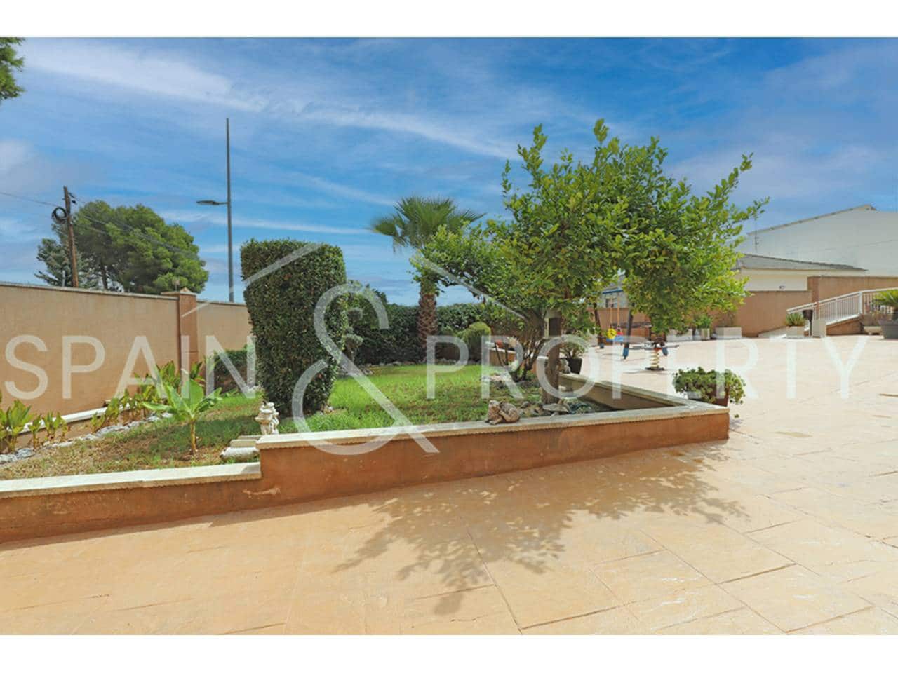 3 soveværelse Villa til salg i Montserrat med garage - € 380.000 (Ref: 9218565)