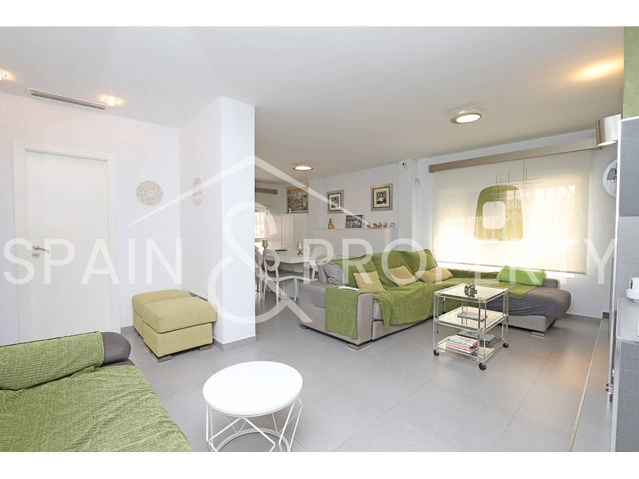 3 soveværelse Villa til salg i Montserrat med garage - € 380.000 (Ref: 9218565)