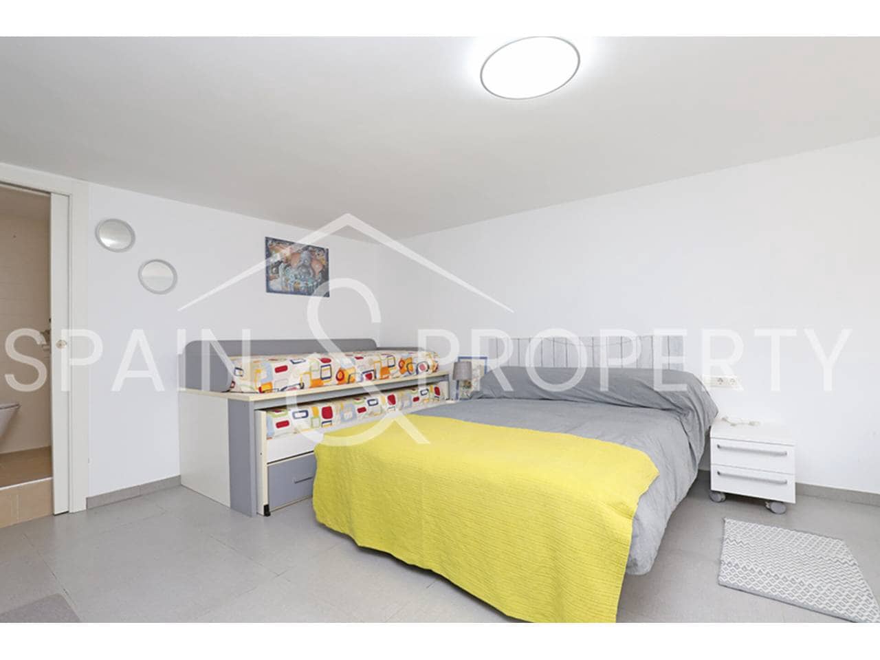 3 soveværelse Villa til salg i Montserrat med garage - € 380.000 (Ref: 9218565)