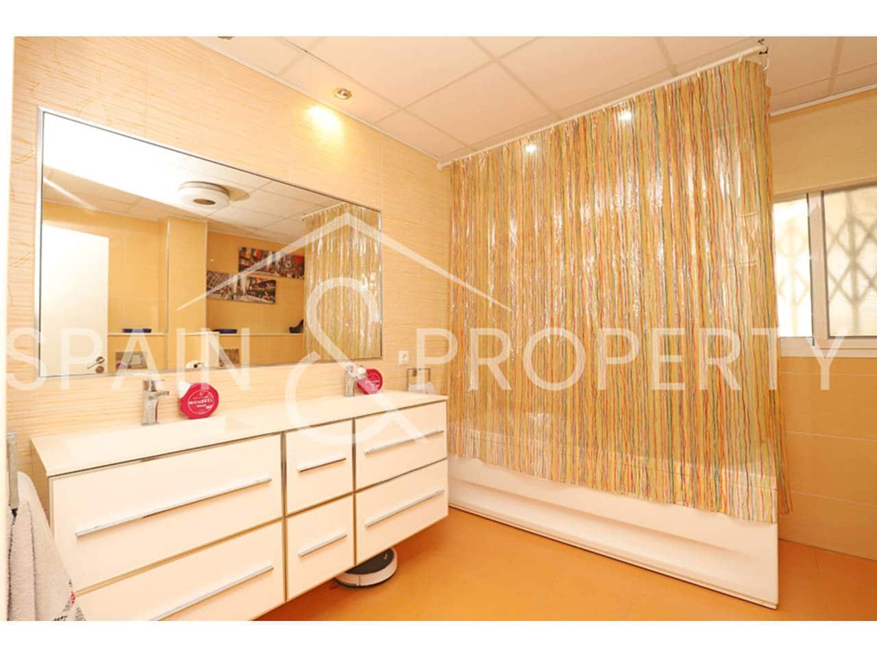 3 soveværelse Villa til salg i Montserrat med garage - € 380.000 (Ref: 9218565)