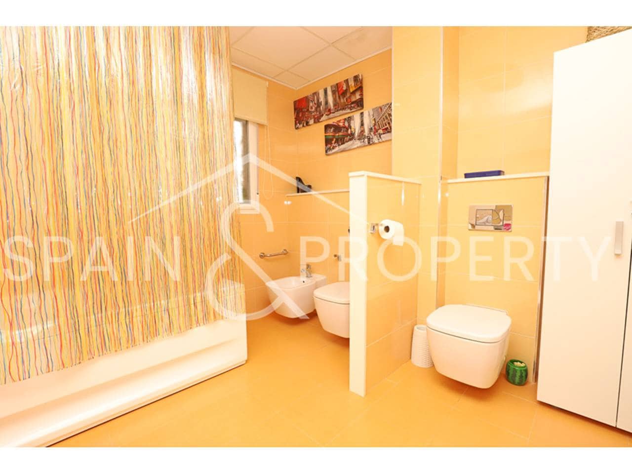 3 soveværelse Villa til salg i Montserrat med garage - € 380.000 (Ref: 9218565)