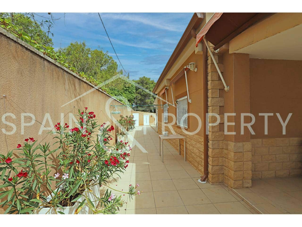 3 soveværelse Villa til salg i Montserrat med garage - € 380.000 (Ref: 9218565)