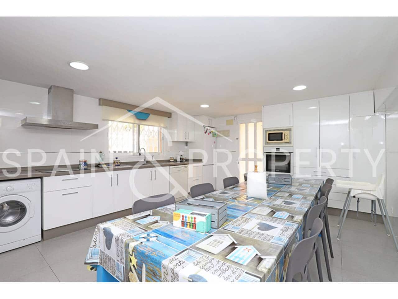 3 soveværelse Villa til salg i Montserrat med garage - € 380.000 (Ref: 9218565)