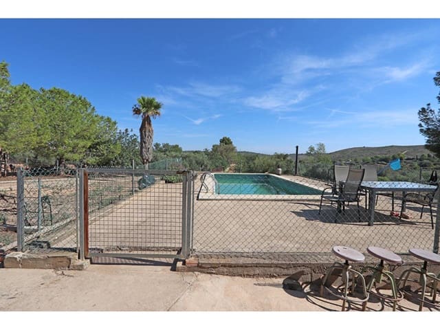 4 slaapkamer Villa te koop in Catadau met zwembad garage - € 139.000 (Ref: 9251710)