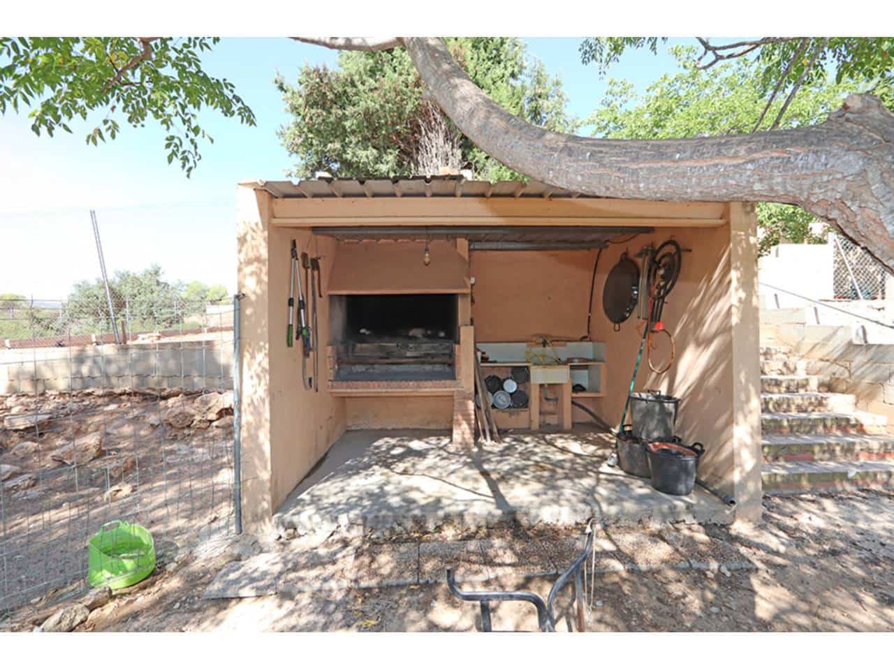 4 soverom Villa til salgs i Catadau med svømmebasseng garasje - € 139 000 (Ref: 9251710)