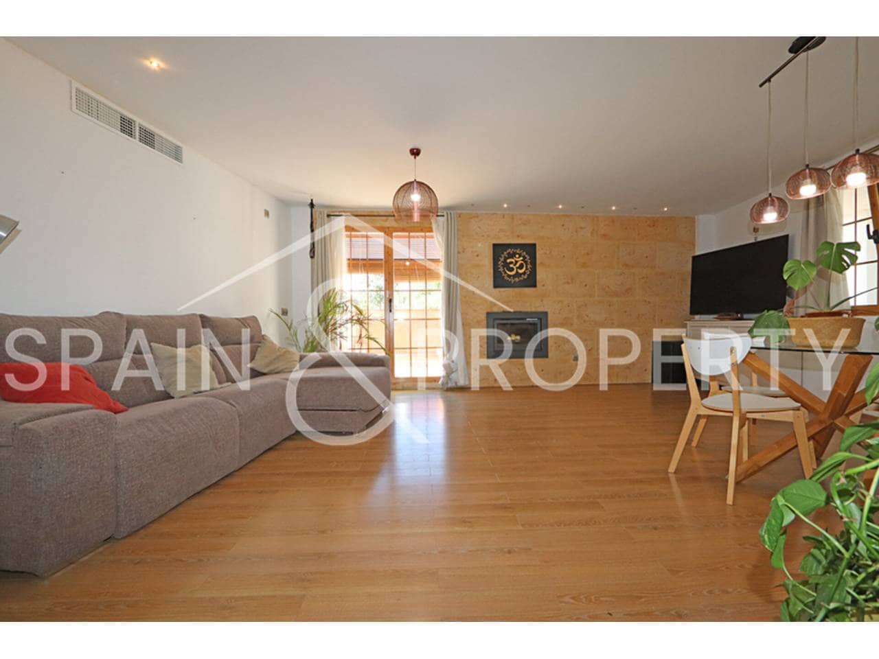 4 bedroom Villa for sale in Montroy with pool garage - € 249,900 (Ref: 9280664)