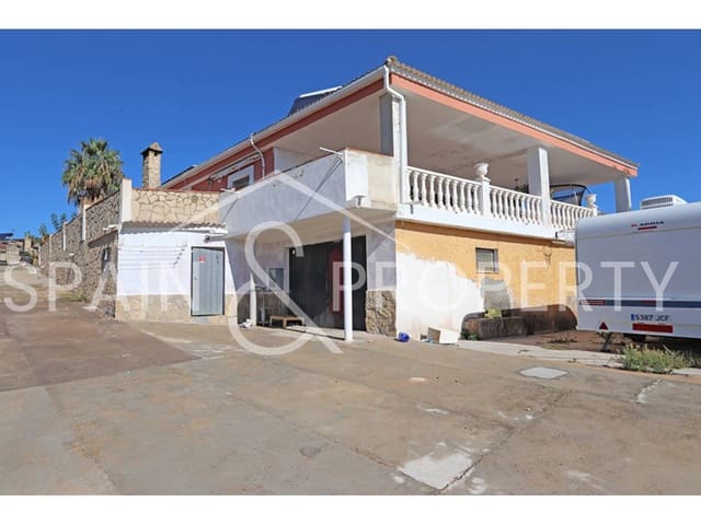 4 bedroom Villa for sale in Montroy with pool garage - € 249,900 (Ref: 9280664)