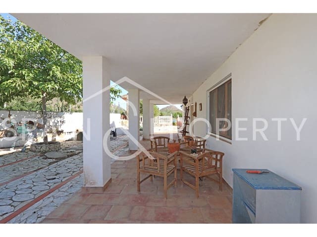 4 bedroom Villa for sale in Montroy with pool garage - € 249,900 (Ref: 9280664)