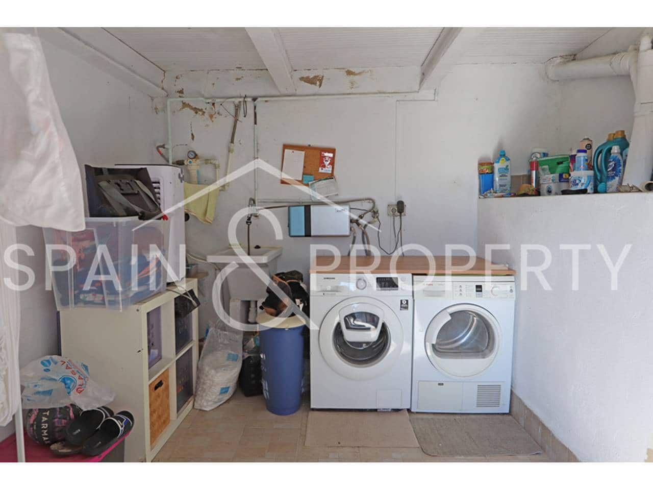 4 bedroom Villa for sale in Montroy with pool garage - € 249,900 (Ref: 9280664)