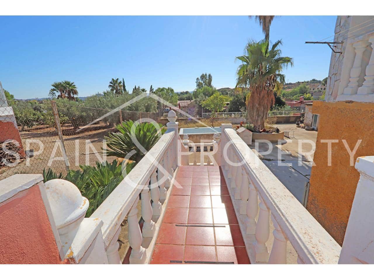 4 bedroom Villa for sale in Montroy with pool garage - € 249,900 (Ref: 9280664)