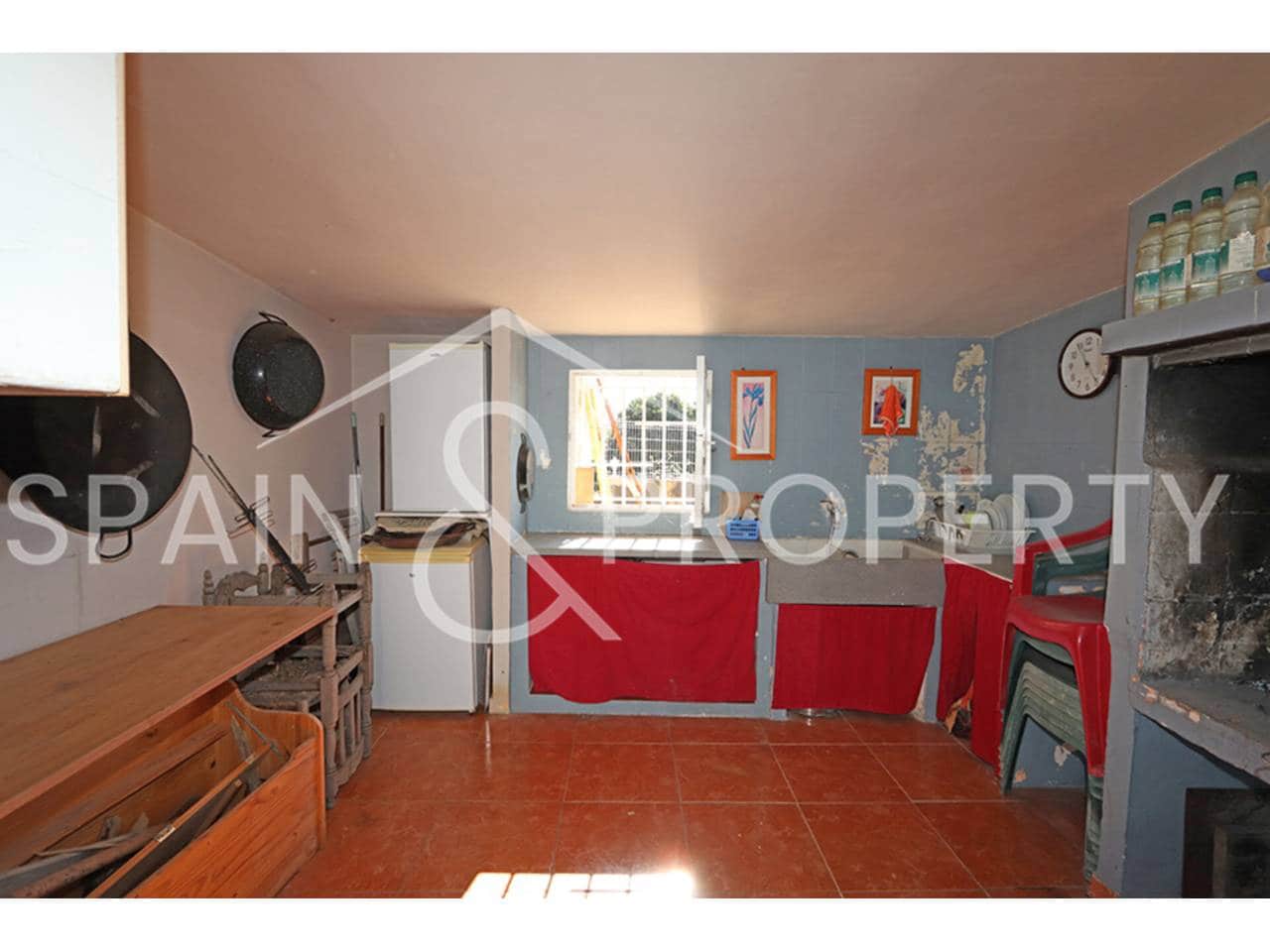 4 bedroom Villa for sale in Montroy with pool garage - € 249,900 (Ref: 9280664)