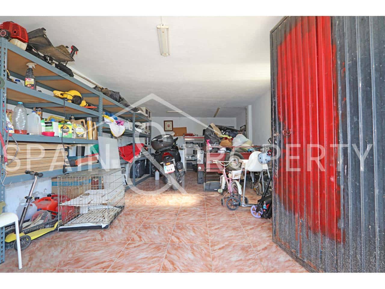 4 bedroom Villa for sale in Montroy with pool garage - € 249,900 (Ref: 9280664)